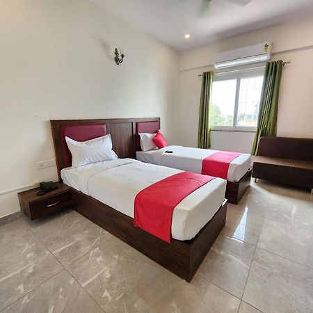 Hotel Dreams Inn Bangalore Exteriör bild